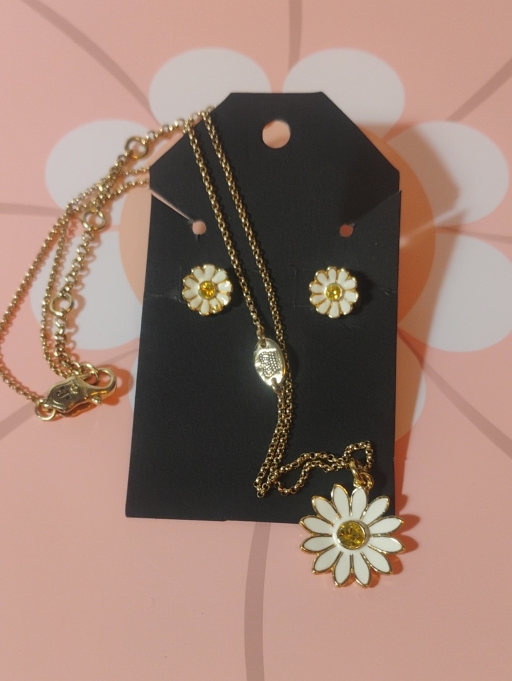 Juicy Couture Vintage Y2K Enamel Daisy And Crystal Accent Necklace & Earrings